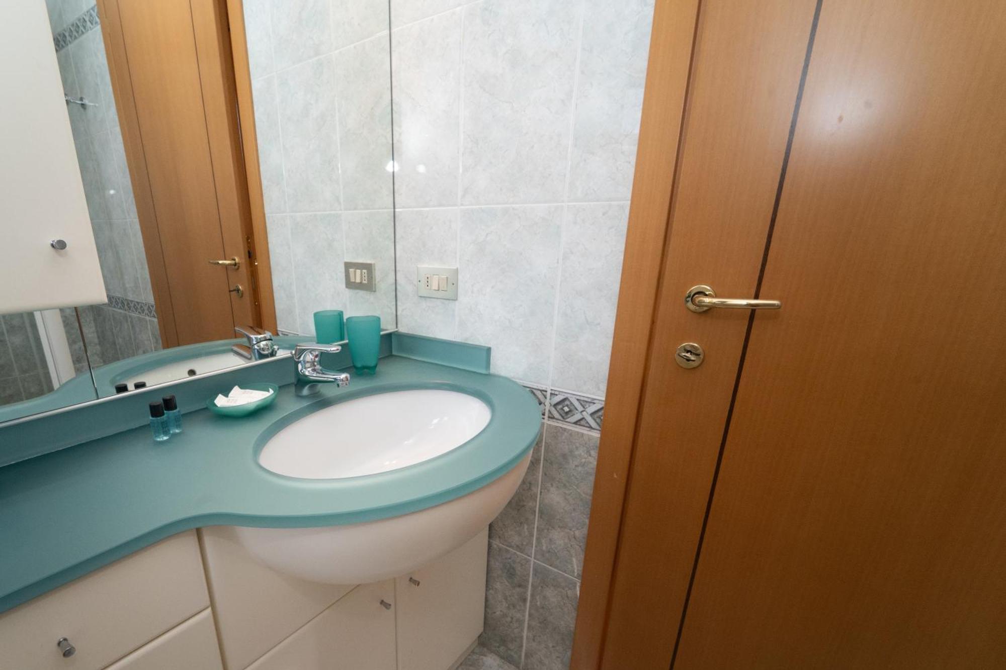 Penthouse Isola, A Few Steps From Offices Cortina 26 Appartement *